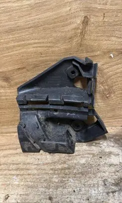 Volvo C30 Front bumper mounting bracket 30655935