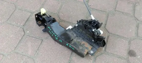 Ford Mondeo Mk III Front door lock