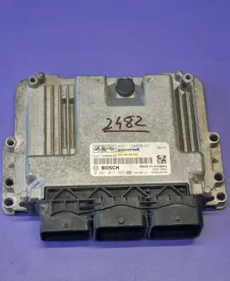 Ford Focus Engine control unit/module AV2112A650KC 0281017929