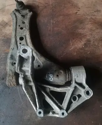 Volkswagen Cross Polo Front lower control arm/wishbone