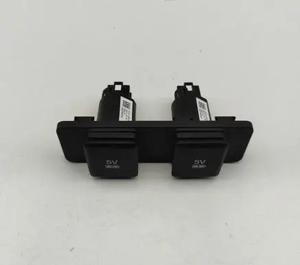 Land Rover Range Rover Sport L494 USB socket connector JPLA19010CA