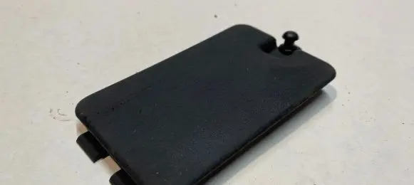 Lexus IS 200-300 Fuse box cover