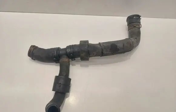 Volkswagen Transporter - Caravelle T5 Engine coolant pipe/hose 7E0122051J