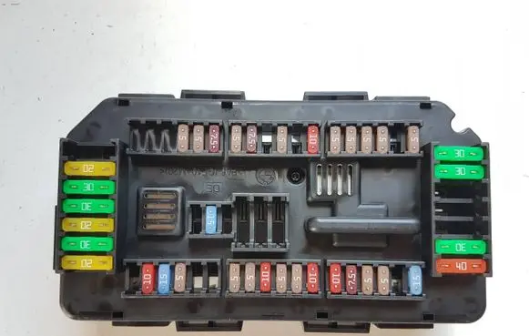 BMW 4 F36 Gran coupe Fuse module 938906801 18062016
