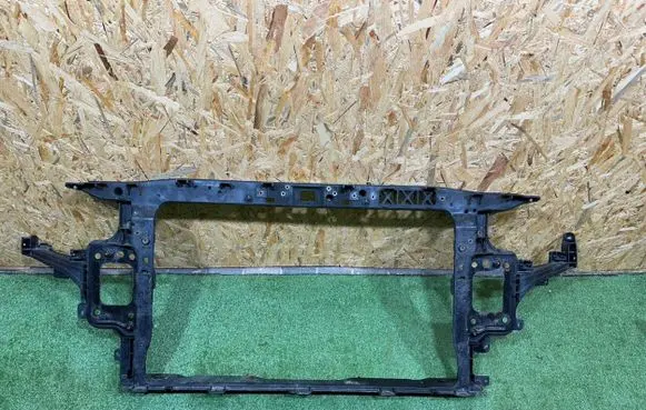 Hyundai i30 Radiator support slam panel 64101-G4000