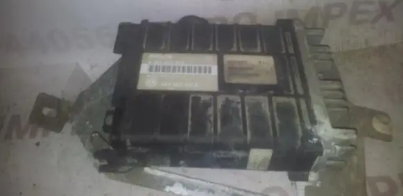Volkswagen Golf III Engine control unit/module 0261200277 443907311E