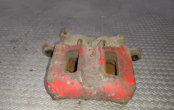 Mitsubishi Grandis Front brake caliper