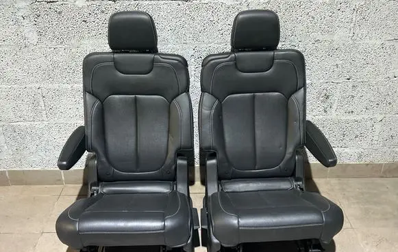 Jeep Grand Cherokee WL Rear seat 