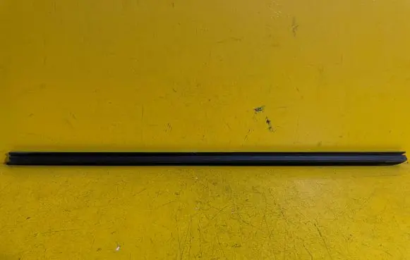 Ford Focus Front door trim (molding) 