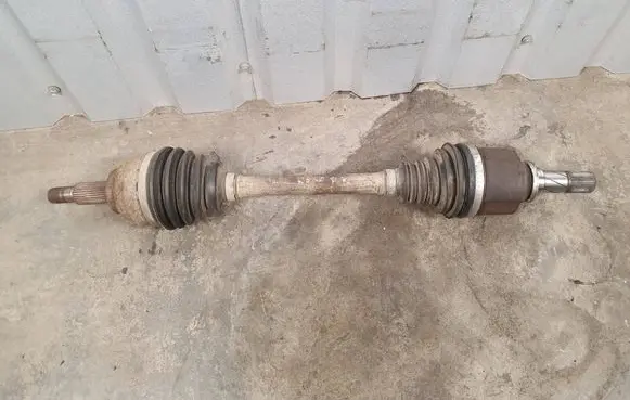 Renault Trafic III (X82) Front driveshaft 