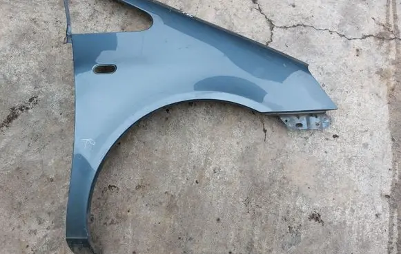 Ford Galaxy Fender