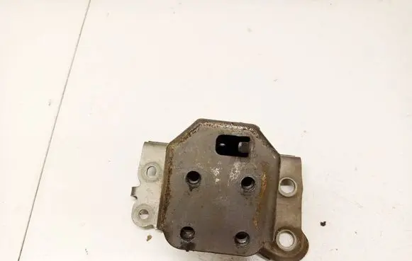 Toyota Corolla Verso AR10 Front bumper mounting bracket 
