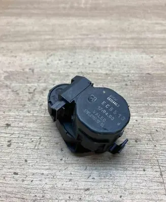 BMW X5 E53 Air flap motor/actuator 6935440 ECB513