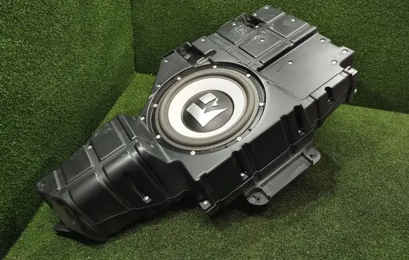 Mitsubishi Pajero Subwoofer speaker 8720A031
