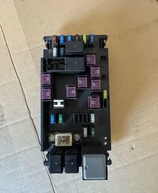 Subaru Impreza IV Fuse module 82241FJ010 109141