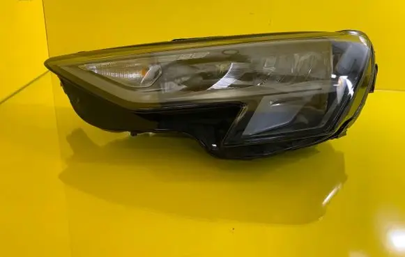 Audi A3 8Y Headlight/headlamp 8Y0941011