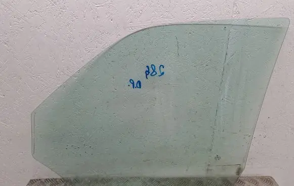 Volkswagen Transporter - Caravelle T5 Front door window/glass (coupe)