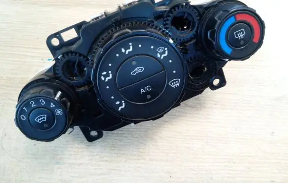 Ford Fiesta Climate control unit 8A6119980BE NE70706