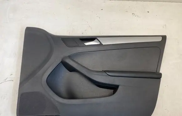 Volkswagen Jetta VI Front door card panel trim 5C7867012