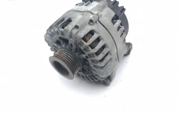 BMW 1 E82 E88 Generator/alternator 7802261