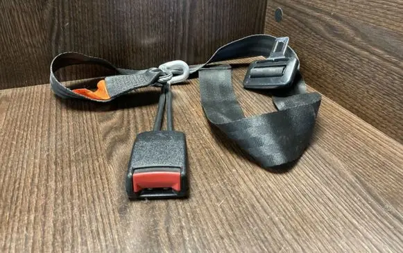 Volkswagen Polo III 6N 6N2 6NF Middle seatbelt (rear) 191857837 6N0857713