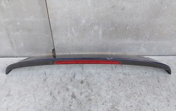 Tailgate/trunk spoiler