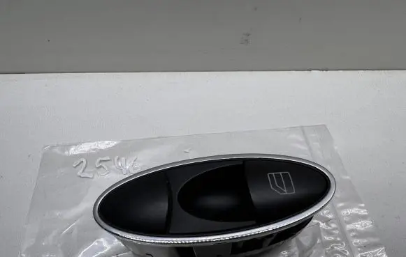 Mercedes-Benz CLS C219 Electric window control switch A2118218651 580510Q03 SWF501898