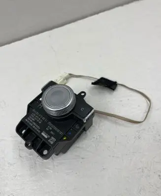 Mercedes-Benz C W204 Head unit multimedia control A2048708851 03358030101