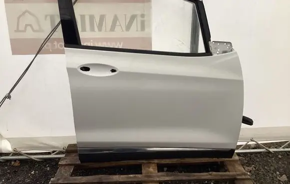 Chevrolet Bolt Front door