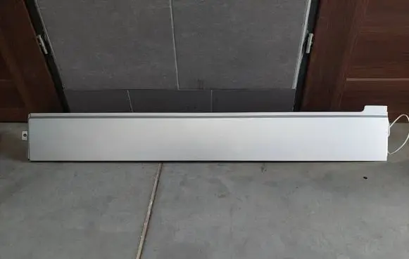 Volkswagen Transporter - Caravelle T5 Sliding door rail trim 7H18437961