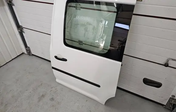 Volkswagen Caddy Side sliding door LB9A
