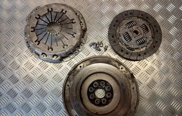 Opel Vivaro Clutch set kit 8200823873B 8200823873
