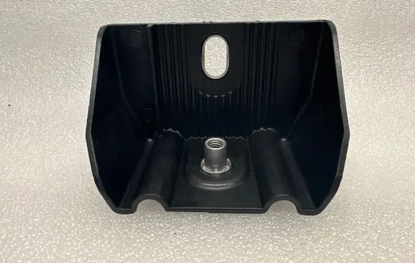 Volkswagen Transporter - Caravelle T5 Radiator support slam panel bracket 7E0805731B