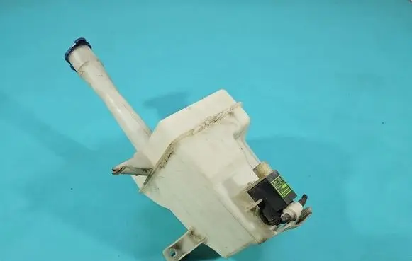 Hyundai i30 Windshield washer fluid reservoir/tank 98610-2L000 IMPRK1530514