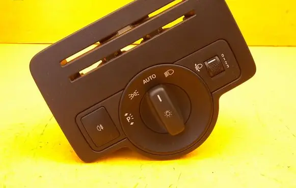 Mercedes-Benz V Class W447 Light switch A4479058100
