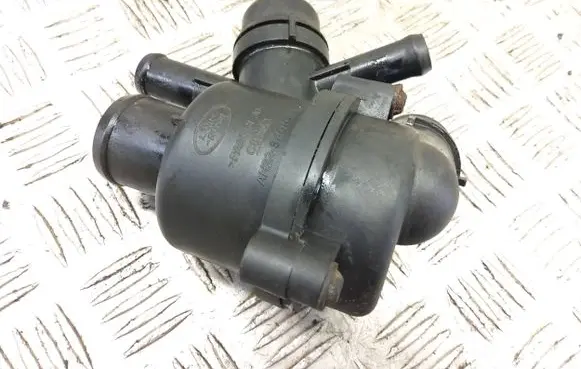 Land Rover Discovery 4 - LR4 Thermostat ah228k515aa