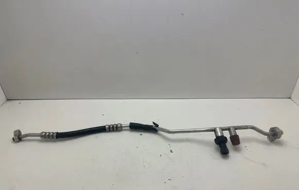 Land Rover Discovery 4 - LR4 Air conditioning (A/C) pipe/hose