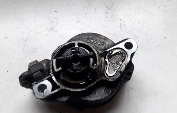 Ford Focus C-MAX Vacuum pump