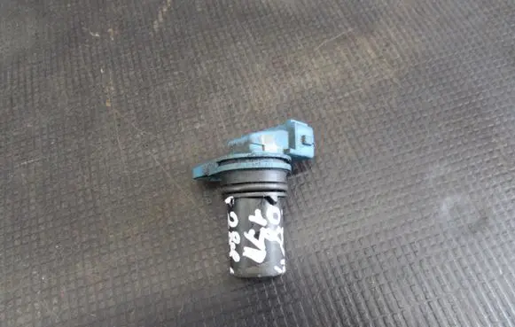 Ford Fiesta Camshaft position sensor YS6A12K073AB