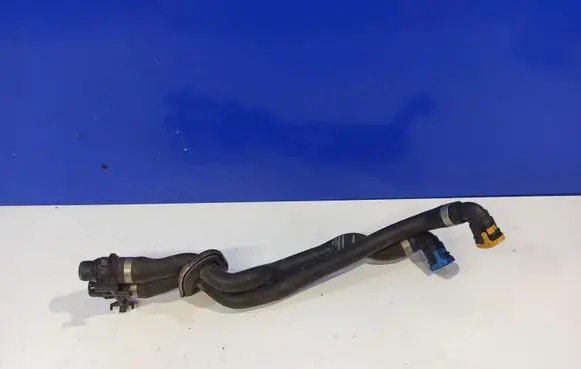 Volvo V60 Engine coolant pipe/hose 31338213