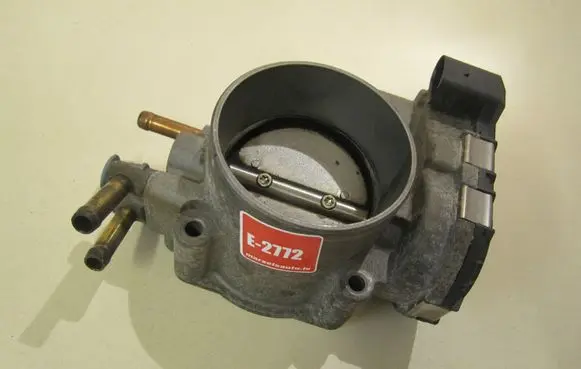 Audi A6 S6 C5 4B Throttle valve 078133062B