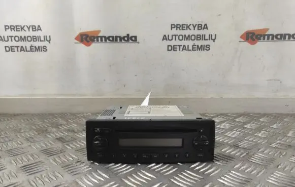 Iveco Daily 5th gen Radio/CD/DVD/GPS head unit 5801398980 7620000093