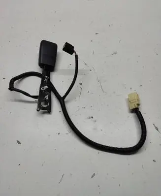 Toyota Corolla E120 E130 Front seatbelt buckle 040218CH 071770