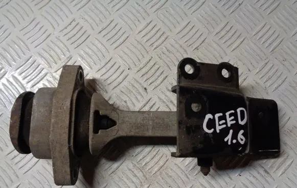 KIA Ceed Engine mount bracket 21950A5000