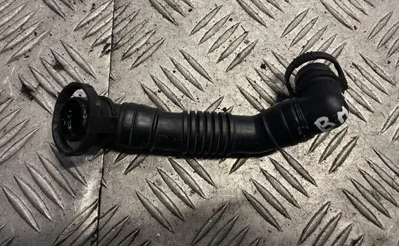 Volkswagen Touran I Breather hose/pipe 03g103493d