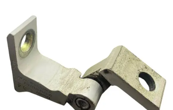 Skoda Yeti (5L) Front door upper hinge 8K0831401K