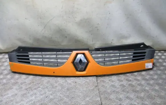 Renault Master II Front grill 8200426365