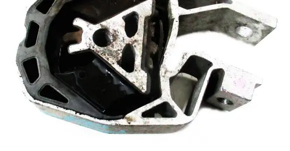 Ford Focus Engine mounting bracket