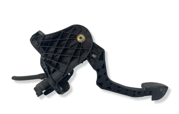 Volkswagen PASSAT B6 Clutch pedal 3C1721059K
