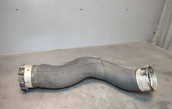 Intercooler hose/pipe